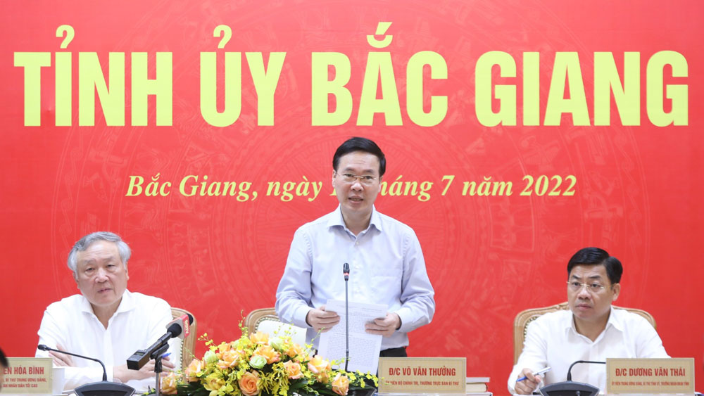 Đồng chí Võ Văn Thưởng phát biểu tại buổi làm việc với BTV Tỉnh ủy Bắc Giang.